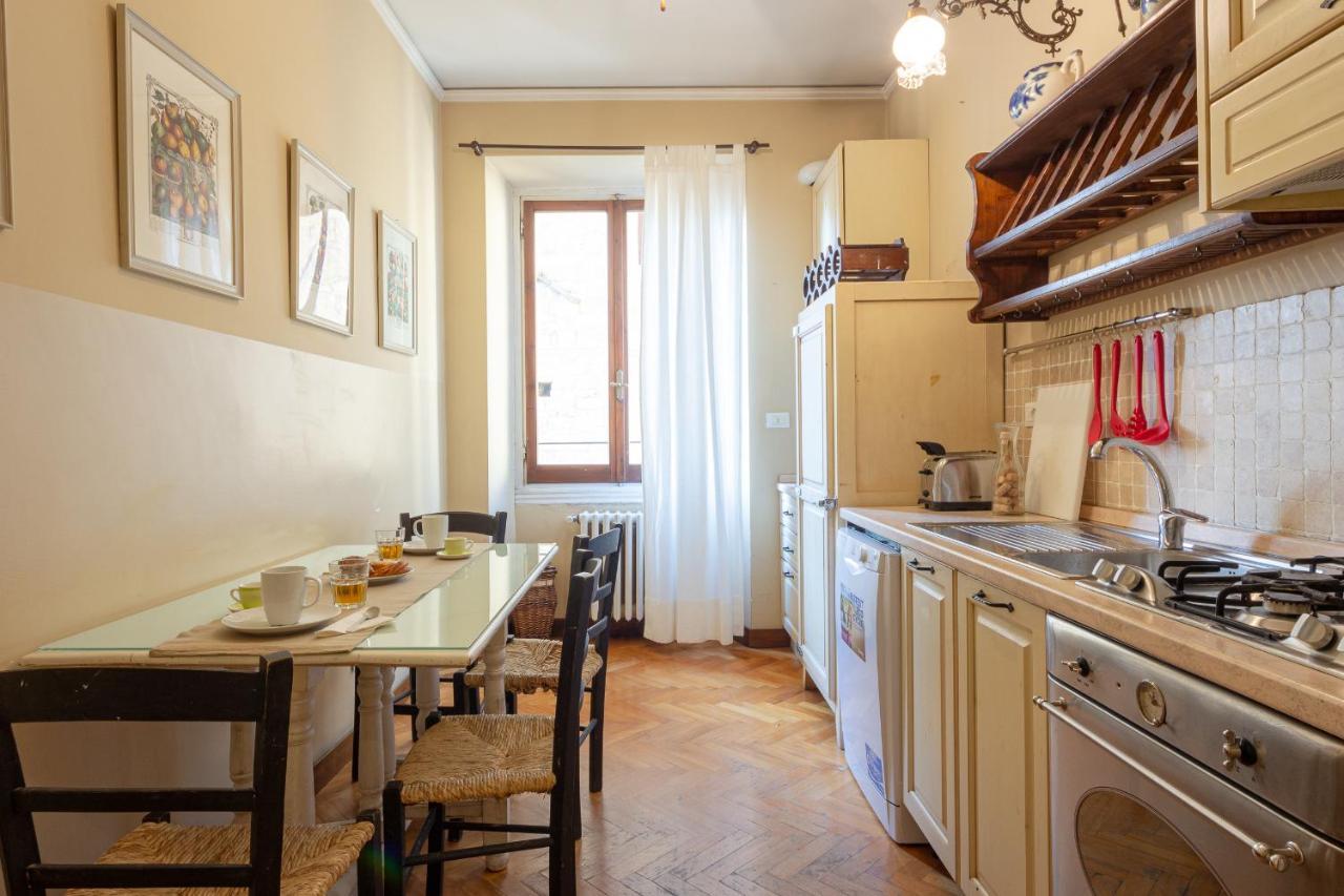 Ponte Vecchio Luxury II Apartment ฟลอเรนซ์ ภายนอก รูปภาพ